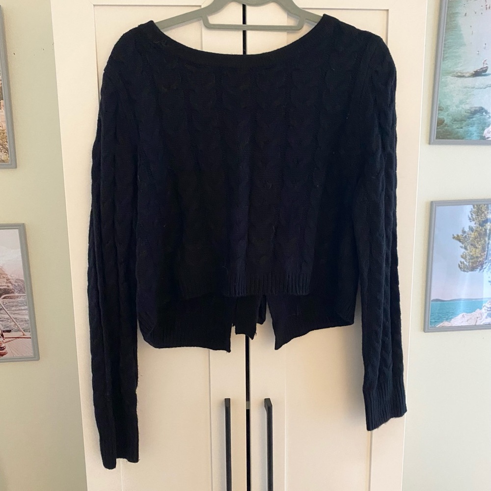 Black cropped Lulu’s sweater - Picture 3 of 5